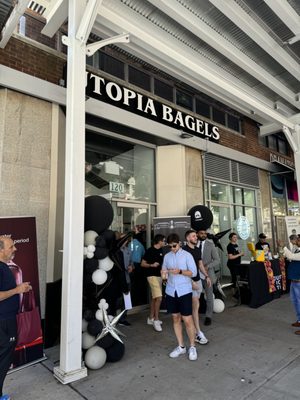 Utopia Bagels by null