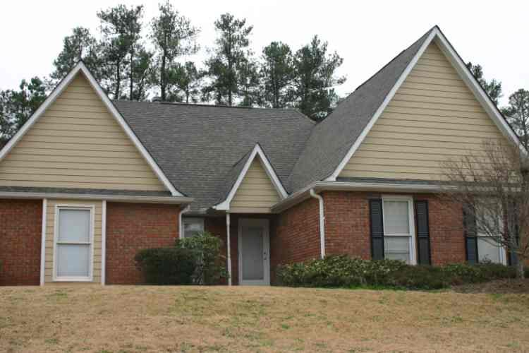 Slide of Wages Goldstar Roofing & Gutters