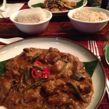 Banana Leaf - Braised beef curry - Malaysian Near Me - Glasgow, GLG
