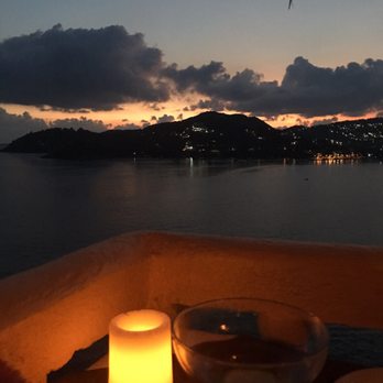 Il Mare - Dinner and a sunset with my lovely wife - Italian Near Me - Zihuatanejo, GRO Il Mare - Dinner and a sunset with my lovely wife - Italian Near Me - Zihuatanejo, GRO