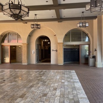 Outlets at San Clemente - Outlet Stores Near Me - San Clemente, California