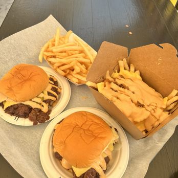 For The Win - Fries vs Loaded fries - Burgers Near Me - Whittier, California