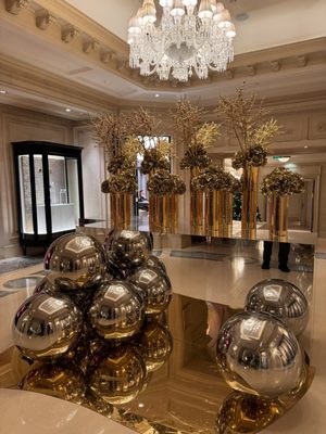 Four Seasons Hotel George V, Paris by null