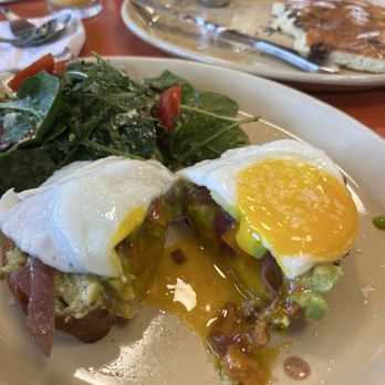Snooze An A M Eatery - Half Bravocado Toast - Breakfast & Brunch Near Me - Atlanta, Georgia Snooze An A M Eatery - Half Bravocado Toast - Breakfast & Brunch Near Me - Atlanta, Georgia