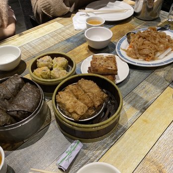 Jade Garden - Dim Sum - Shu Mai, Radish Cake, Sticky Rice, Jellyfish, Beancurd Sheet Roll - Dim Sum Near Me - Seattle, Washington Jade Garden - Dim Sum - Shu Mai, Radish Cake, Sticky Rice, Jellyfish, Beancurd Sheet Roll - Dim Sum Near Me - Seattle, Washington