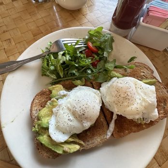 John Papas Cafe - Avocado Toast and Eggs - Breakfast & Brunch Near Me - East Hampton, New York John Papas Cafe - Avocado Toast and Eggs - Breakfast & Brunch Near Me - East Hampton, New York