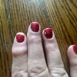 New River Nails - Notice the pointer finger with chipped nail polish