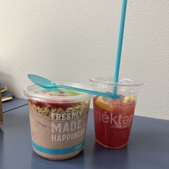 Nekter Juice Bar - Açaí peanut butter bowl and pitaya passion fresher - Gluten-Free Near Me - Las Vegas, Nevada Nekter Juice Bar - Açaí peanut butter bowl and pitaya passion fresher - Gluten-Free Near Me - Las Vegas, Nevada