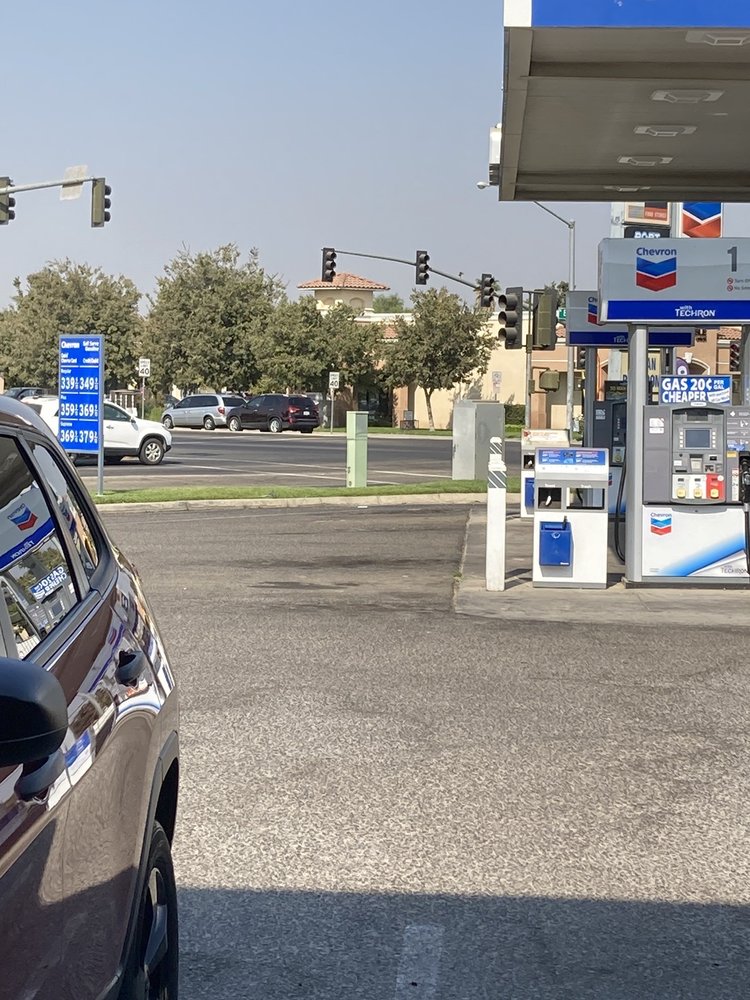 CHEVRON GAS STATION & CAR WASH Updated August 2024 11 Reviews