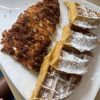 Samaria Cafe - Chicken and waffles - Breakfast & Brunch Near Me - Tampa, Florida