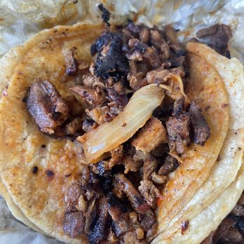 El Pueblito Mexican Grill - I asked for 4 plain tacos and they put onion in my taco even though I am allergic. To top it off there is also hair in the tacos. - Mexican Near Me - Chicago, Illinois