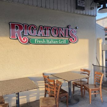 Rigatoni's Restaurant - Italian Near Me - Castro Valley, California