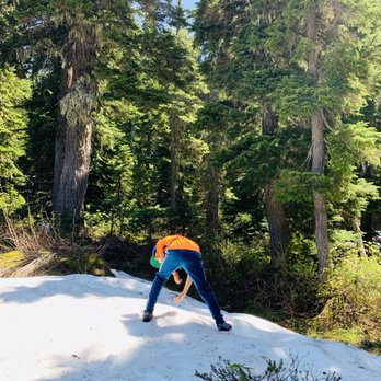 Mirror Lake - Snow still there in July adding a little bit more happiness. - Hiking Near Me - Snoqualmie Pass, Washington
