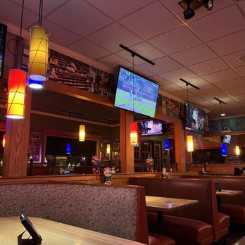 Applebee's Grill + Bar - Sitting area - American Near Me - Windsor, California Applebee's Grill + Bar - Sitting area - American Near Me - Windsor, California