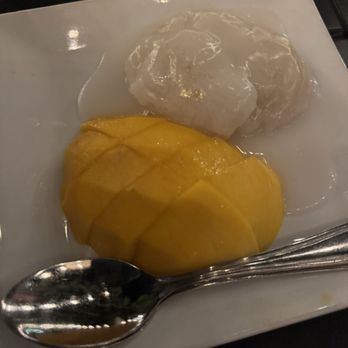 Thai Bella - Sticky rice and mango - Thai Near Me - Moab, Utah