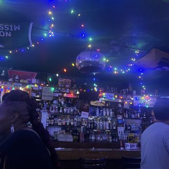 The Peanut - Interior - Dive Bars Near Me - Kansas City, Missouri The Peanut - Interior - Dive Bars Near Me - Kansas City, Missouri