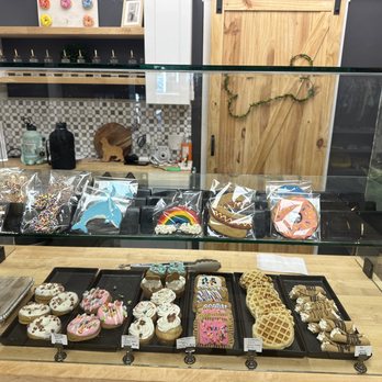Dogtown Bakery - An assortment of baked cookies and treats. - Custom Cakes Near Me - Kailua, Hawaii