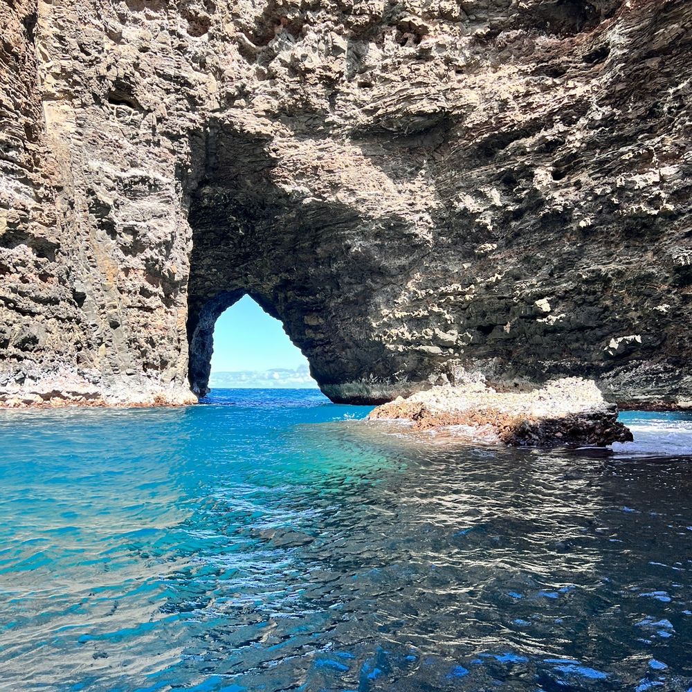 Komohana Charters - Beautiful open top of cave. - Fishing Near Me Komohana Charters - Beautiful open top of cave. - Fishing Near Me