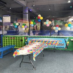 Jumping Time - Setting up for a birthday party