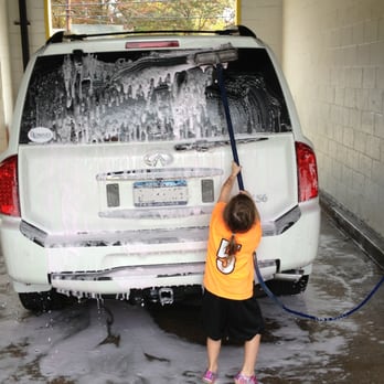 Splash N Dash Express Car Wash - Car Wash Near Me - Mastic, New York