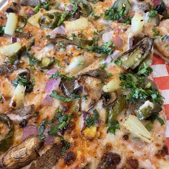 Pizza Twist - DPC Spicy Lamb Kabob Pizza Twist - Pizza Near Me - Round Rock, Texas Pizza Twist - DPC Spicy Lamb Kabob Pizza Twist - Pizza Near Me - Round Rock, Texas