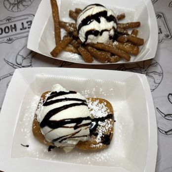 Cap't Loui - Funnel Cake Fries Beignet (2 Pieces) - Cajun/Creole Near Me - New York, New York Cap't Loui - Funnel Cake Fries Beignet (2 Pieces) - Cajun/Creole Near Me - New York, New York