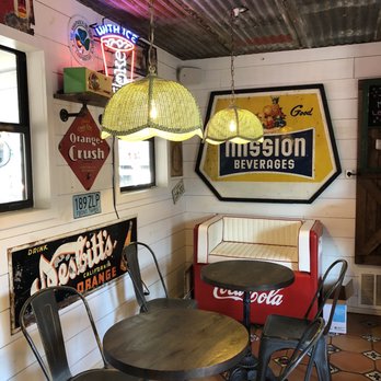 Doc’s Taco Shop - Cute inside 2 sitting tables - Tacos Near Me - Kilgore, Texas Doc’s Taco Shop - Cute inside 2 sitting tables - Tacos Near Me - Kilgore, Texas