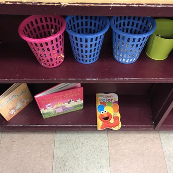 Maggies On Meeker - Colors and games for the kiddos - American Near Me - Kent, Washington