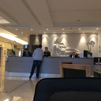 Relais Spa - The beautiful lobby and friendly French staff. - Hotels Near Me - Chessy, 77 Relais Spa - The beautiful lobby and friendly French staff. - Hotels Near Me - Chessy, 77