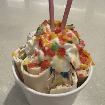 Ice N Roll - Cereal Killer with Fruity Pebbles - Ice Cream & Frozen Yogurt Near Me - Providence, Rhode Island