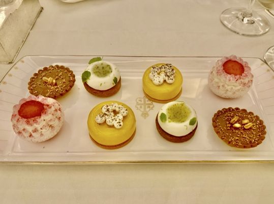 Claridges by null