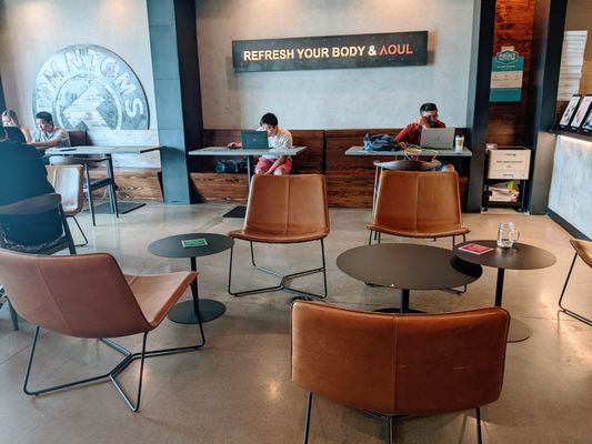 Tom N Toms Coffee by null