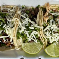 Hugo's Taco Truck - Tres Tacos