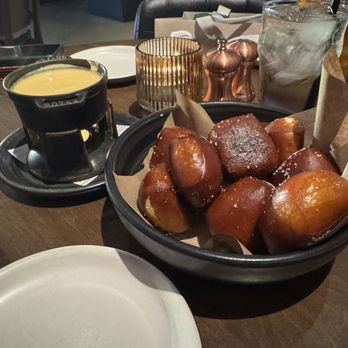 Culinary Dropout - Soft Pretzels & Provolone Fondue - New American Near Me - Scottsdale, Arizona Culinary Dropout - Soft Pretzels & Provolone Fondue - New American Near Me - Scottsdale, Arizona
