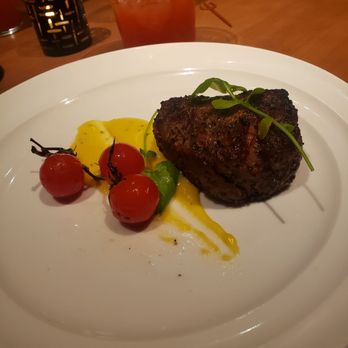 Gordon Ramsay Hell's Kitchen - 8oz Filet Mignon with roasted tomato on the vine and Béarnaise - Desserts Near Me - Washington, DC, District of Columbia Gordon Ramsay Hell's Kitchen - 8oz Filet Mignon with roasted tomato on the vine and Béarnaise - Desserts Near Me - Washington, DC, District of Columbia