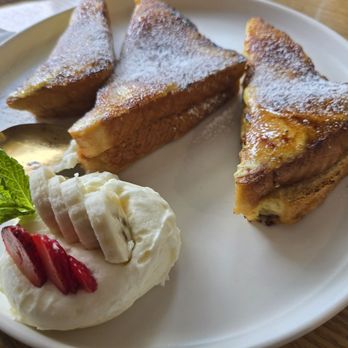 Take Ur Seat - Creme bruler french toast - Breakfast & Brunch Near Me - Chino Hills, California