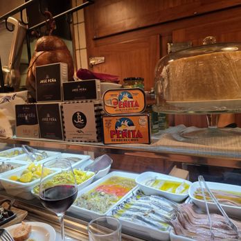 Bodega Amposta - Tapas Bars Near Me - Barcelona, B
