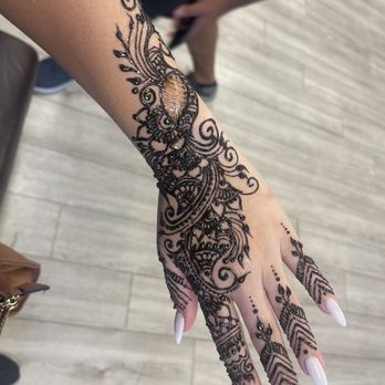 Dipti Eyebrow Threading And Henna Art - Threading Services Near Me - Las Vegas, Nevada Dipti Eyebrow Threading And Henna Art - Threading Services Near Me - Las Vegas, Nevada