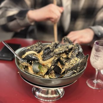 Phoenix Palace - Mussels - Cantonese Near Me - New York, New York