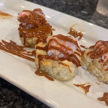 Super Sushi - Las Vegas Roll my favorite and unique at this place! - Sushi Bars Near Me - Carlsbad, California