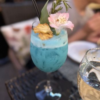 Temsib Eatery & Bar - Great place to chill in sunset. They have patio tables and the food is excellent. Would recommend Pad Thai, Tom Kha and Crab Fried Rice - Thai Near Me - Bellevue, Washington