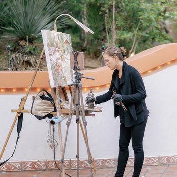 Laura Jane Fine Art - Commissioned Artists Near Me