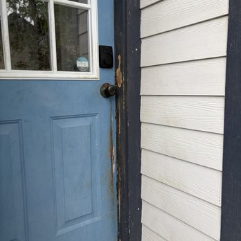 Honest Handyman Services - Back for before photo - Handyman Near Me - San Antonio, Texas