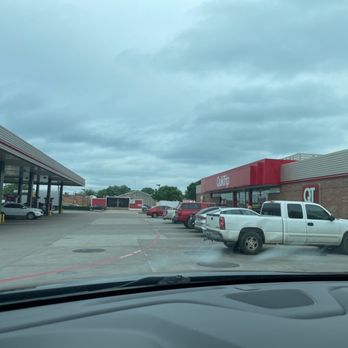 QuikTrip - Old sad environment!!! - Convenience Stores Near Me - Arlington, Texas
