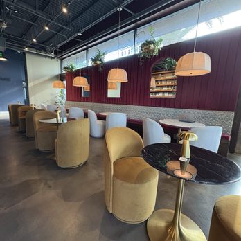 Packwoods - Seating area - Cocktail Bars Near Me - Maitland, Florida