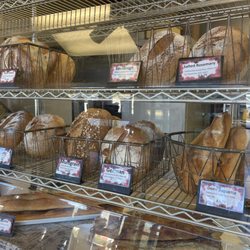Le Petit Paris - Fresh baked bread