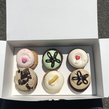 Georgetown Cupcake - Cupcakes Near Me - Washington, DC, District of Columbia