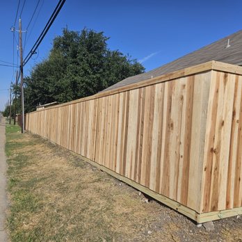 HDS Construction and Remodeling - a wooden fence - Flooring Near Me - Rowlett, Texas HDS Construction and Remodeling - a wooden fence - Flooring Near Me - Rowlett, Texas