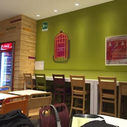 Spizzico - Cheerful and welcoming dining area.