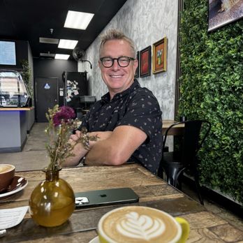Mika's - Sexy French Canadian and a perfectly poured latte. - Cafes Near Me - San Marcos, California